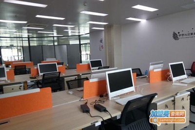 青華電腦圖文設計與軟件開發 數字化創意與技術的融合之路